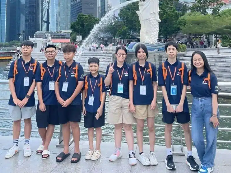 Students at Singapore attractions